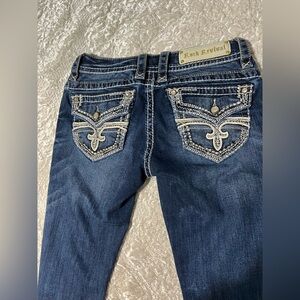 Rock Revival Women's Dark Blue Jen Skinny Jeans w/ Embroidered Pockets. 28